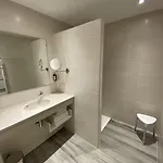 Otel Restaurant & Le Val Moret Magnant