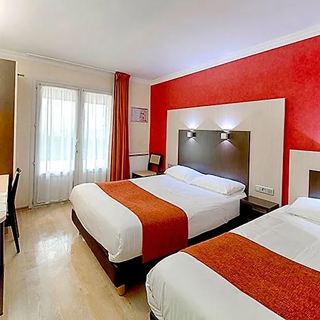 Hotel Restaurant & Le Val Moret Magnant