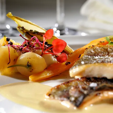 Restaurant & Le Val Moret Hotel Magnant