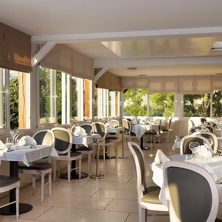 Restaurant & Le Val Moret 3* Magnant