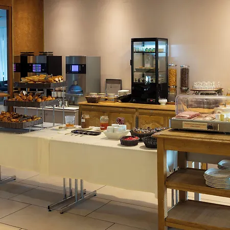Restaurant & Le Val Moret