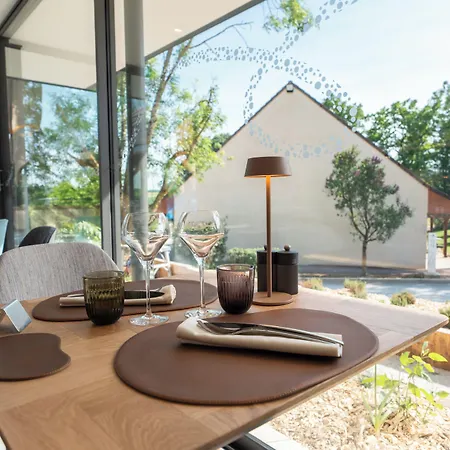 Restaurant & Le Val Moret Hotel