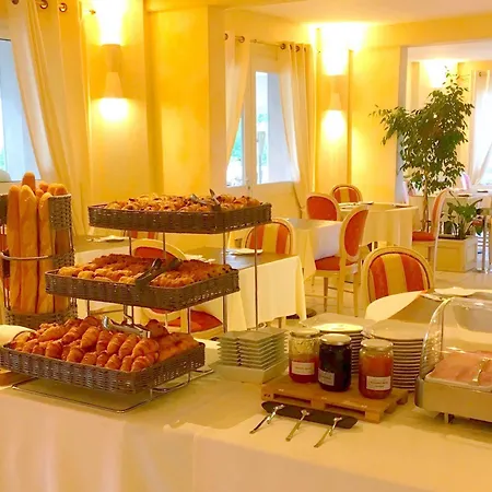 Le Val Moret Отель 3*
