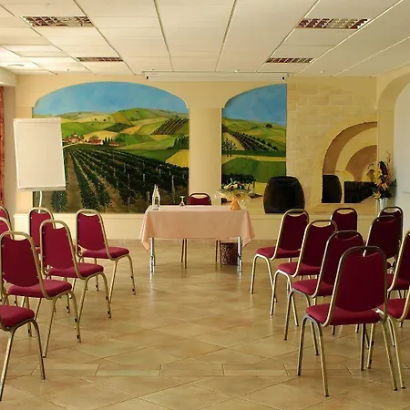 Restaurant & Le Val Moret Hotel