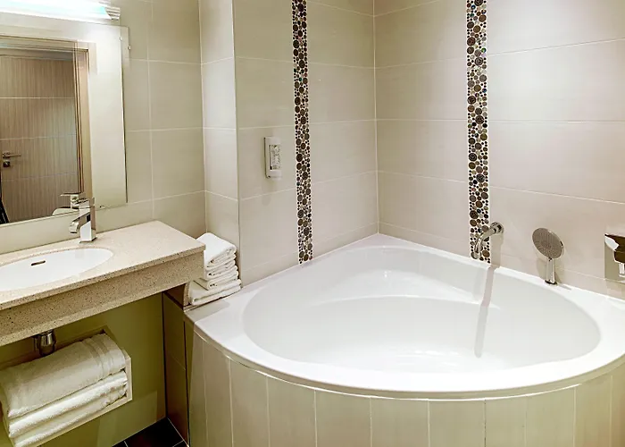 Hotel Restaurant & Le Val Moret 3*