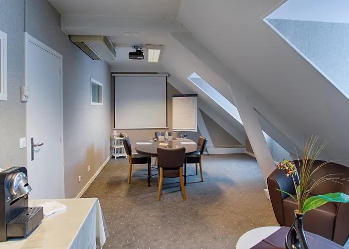 Hotel Restaurant & Le Val Moret Magnant