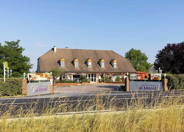 Restaurant & Le Val Moret Hotel